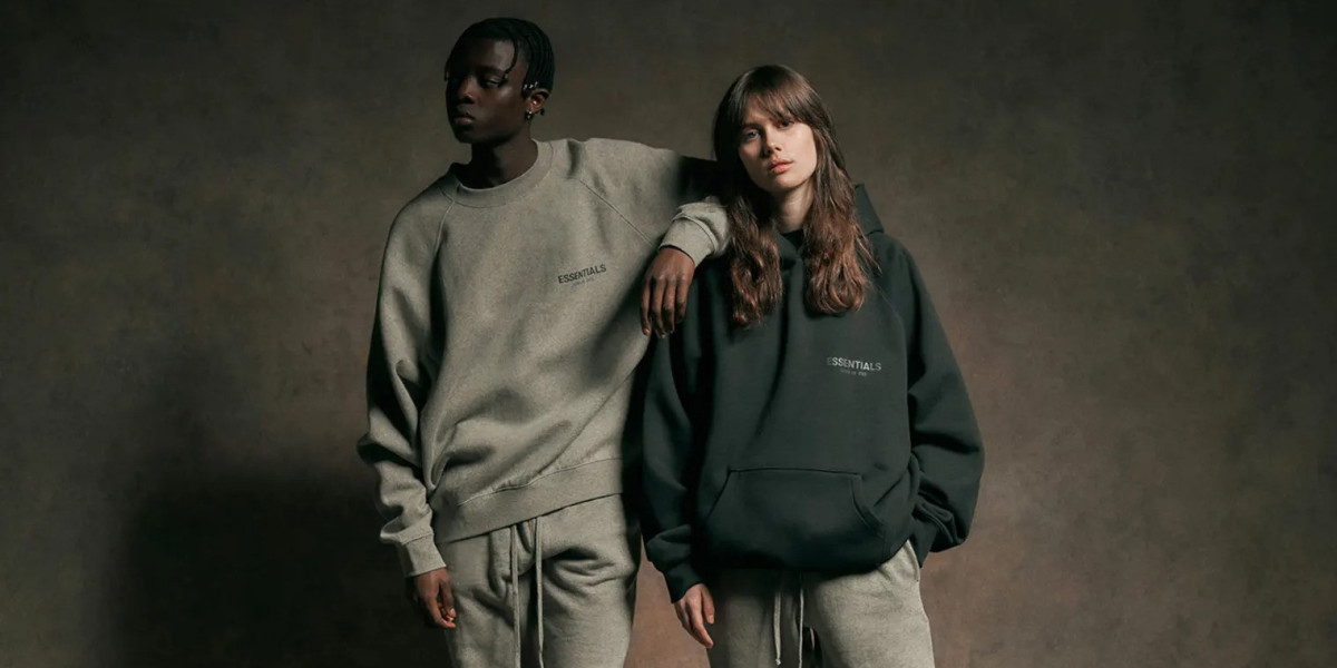 Best Ways to Style Essentials Hoodie for Streetwear