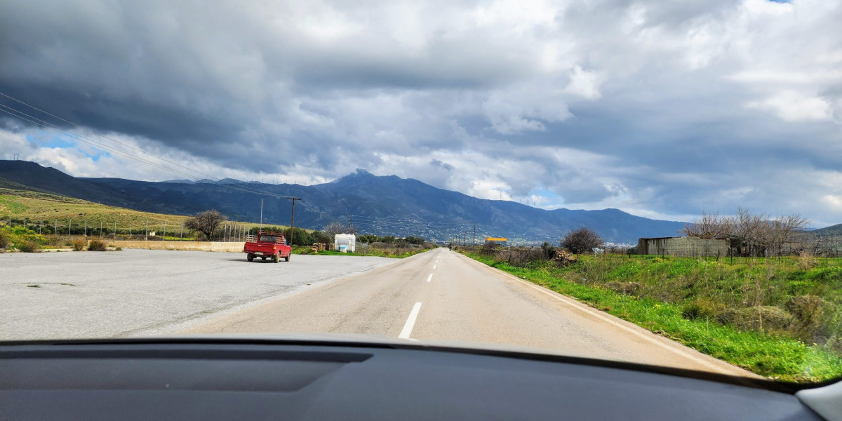 How to Choose the Right Professional for Managing Your Greece Property Trust Account(חשבון נאמנות נכס ביוון)