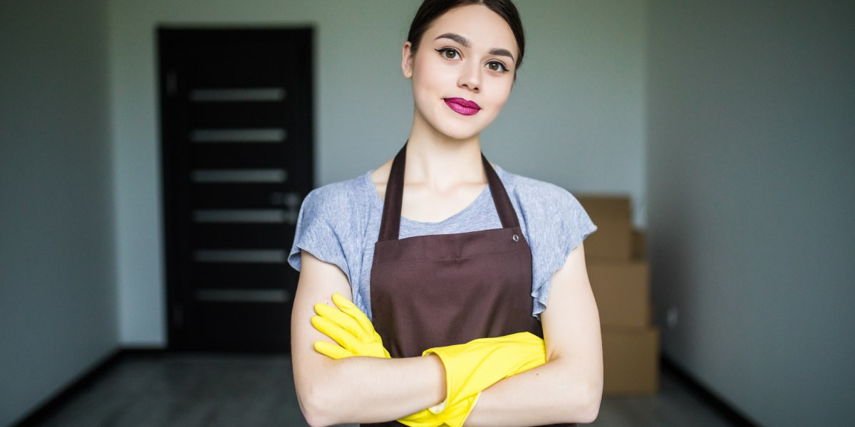 Uniform Cleaning Services: Keep Workwear Clean, Fresh, and Professional