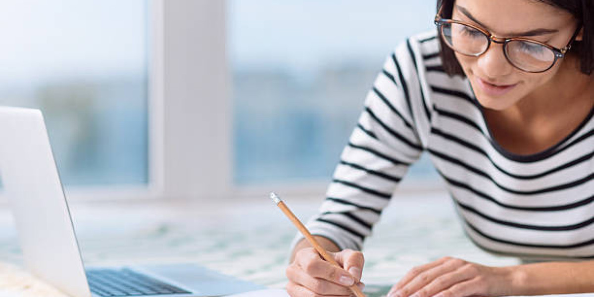 How to Use Personal Experience in Essay Writing: A Student Guide