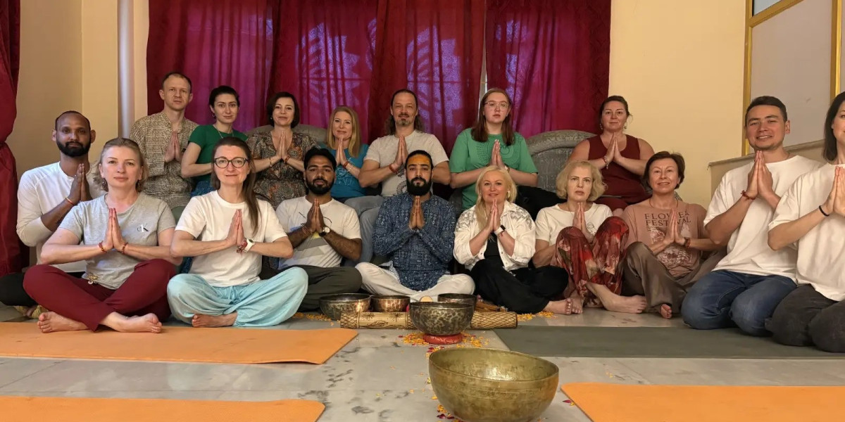 Find Inner Peace with a Wellness Retreat Rishikesh