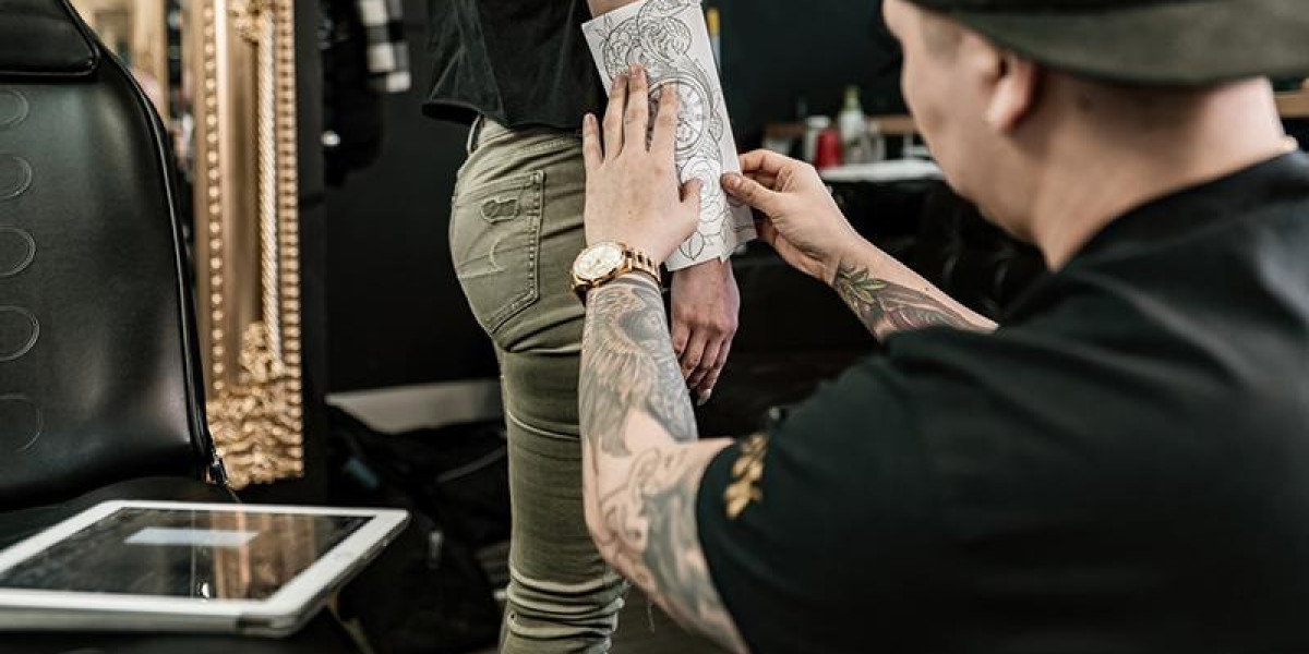 What Keeps a Tattoo Parlour Bath Popular in a Changing Industry