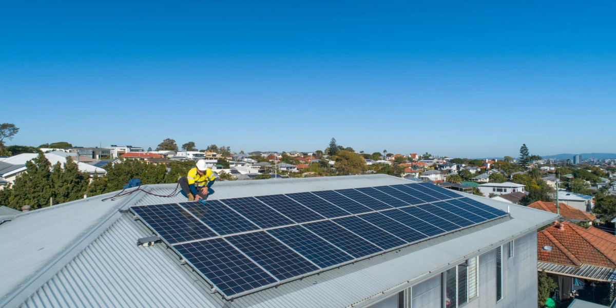 Solar Panel Maintenance Tips for Reliable Home Energy Performance